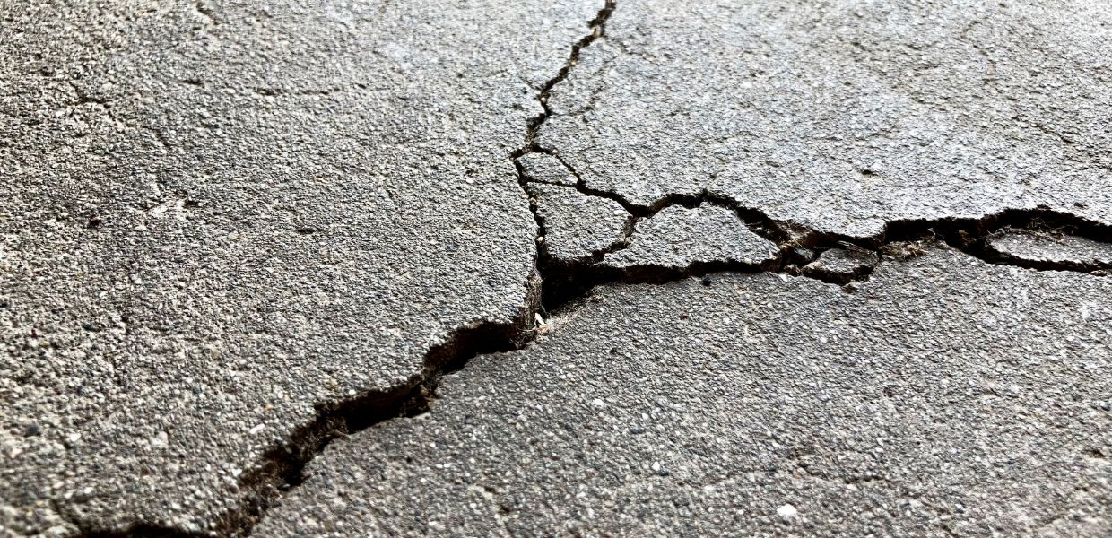 concrete cracks groundworks